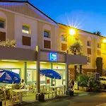 Ibis Budget Capitou فندق 2*