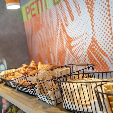 Ibis Budget Capitou 호텔