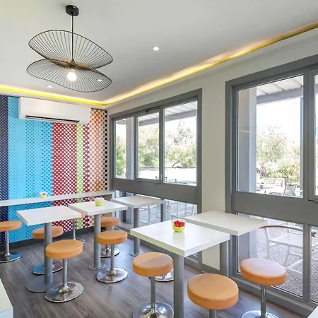 Ibis Budget Capitou מלון