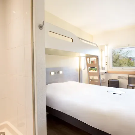 Hotel Ibis Budget Capitou A8 2*