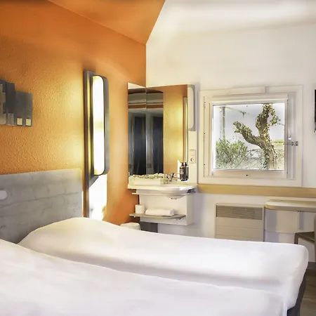 Ibis Budget Capitou 2*