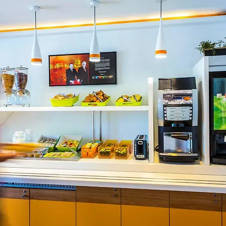 Ibis Budget Capitou A8 2*