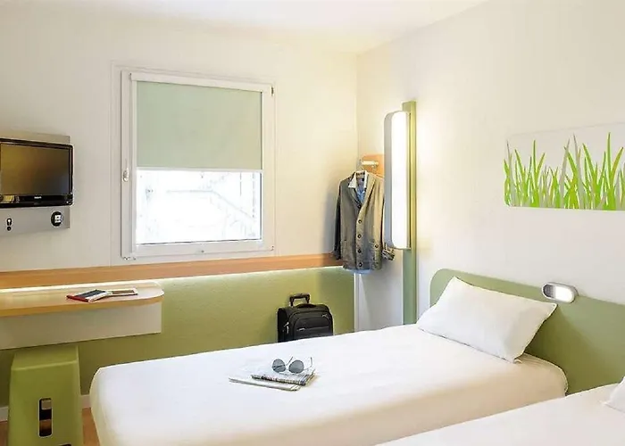 Ibis Budget Capitou Отель