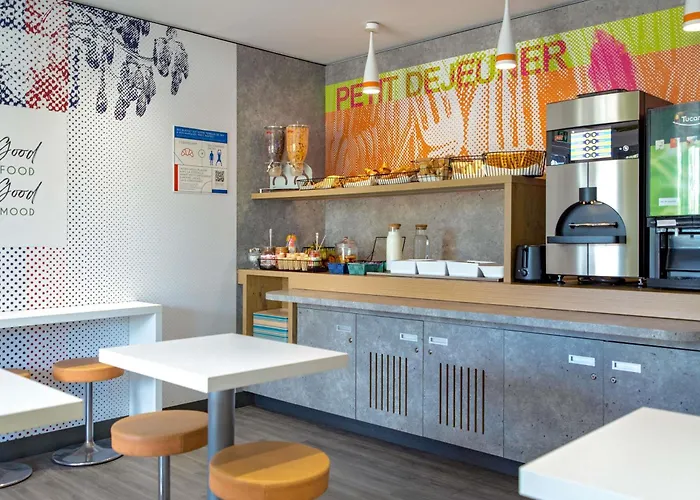 Ibis Budget Capitou Отель