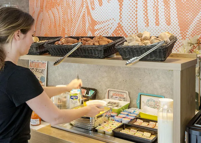 Отель Ibis Budget Capitou 2*