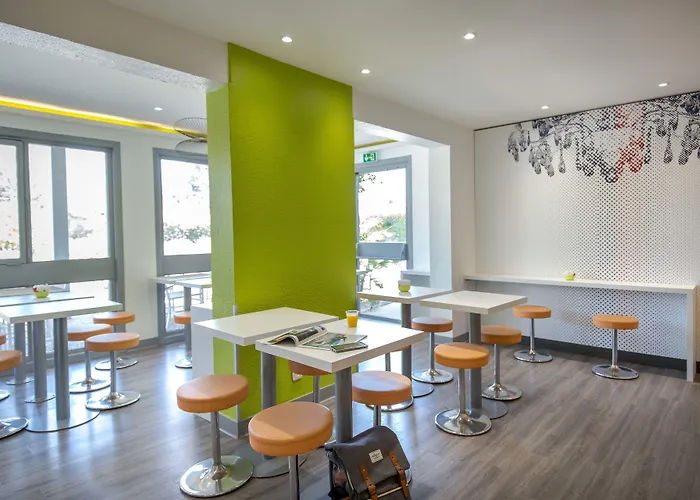 Ibis Budget Capitou Отель